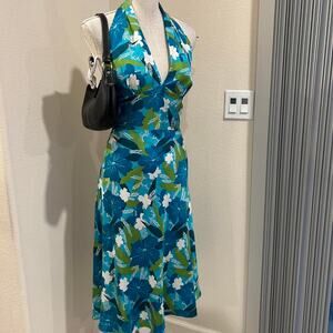 Laundry By Shelli Segal silk halter midi dress. Size 8